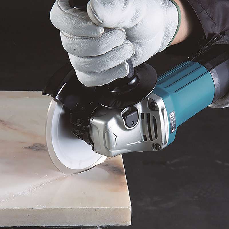 Meuleuse MAKITA GA5030RSP6 720W Ø 125mm (coffret alu)