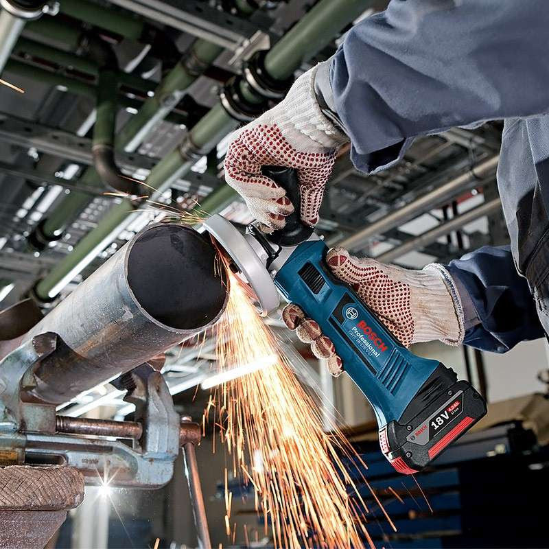Pack 3 outils BOSCH 0615990M0S Perceuse-Visseuse GSR 18V-28 + Perforateur GBH 18V-21 + Meuleuse GWS18V-125