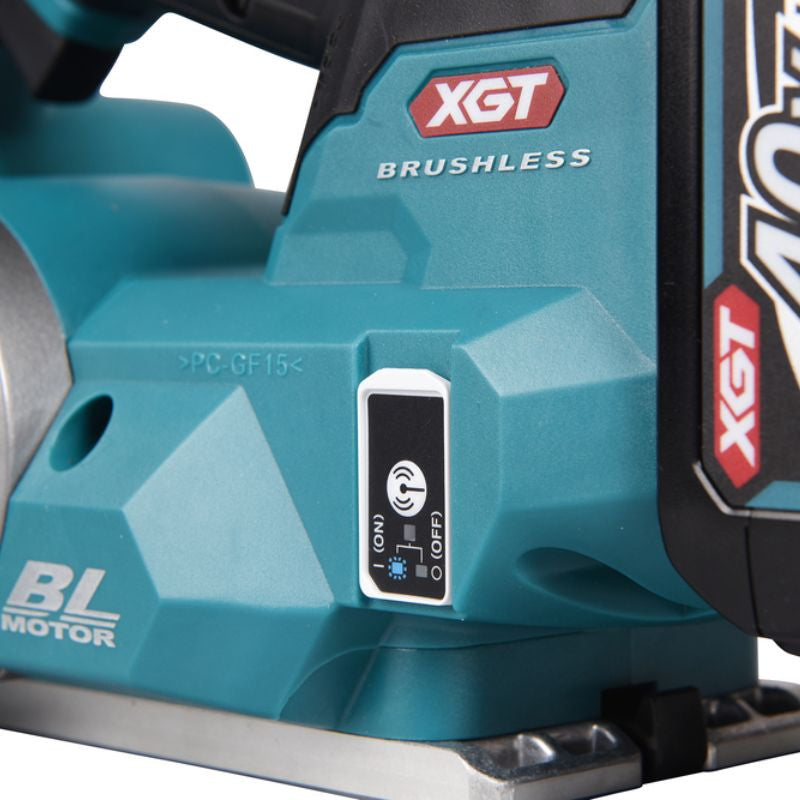 Rabot à battue 40V max 82 mm XGT MAKITA KP001GM201 2 x 4,0Ah + chargeur en coffret MakPac