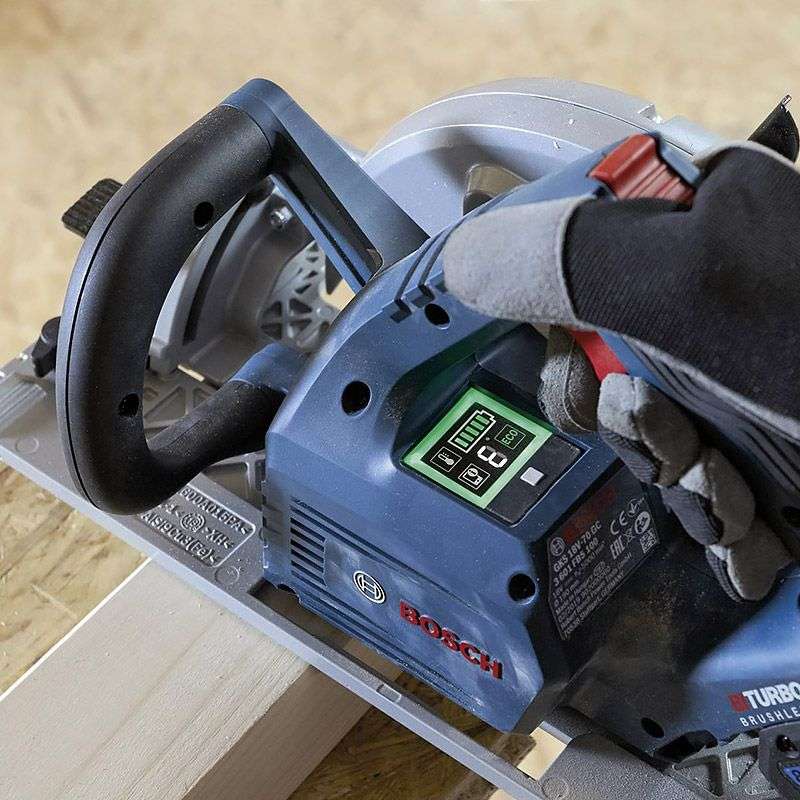 Scie circulaire sans fil BITURBO BOSCH GKS 18V-68 GC Professional (vendu sans batterie) en L-Boxx