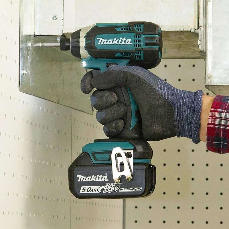 Visseuse à chocs MAKITA DTD152Z - 18V (vendu sans batterie)