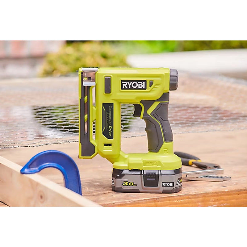 Agrafeuse RYOBI R18ST50-0 18V  livrée avec agrafes et crochet de maintien  (vendu sans batterie)