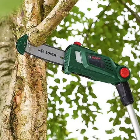 Tronçonneuse à chaîne télescopique sans fil BOSCH UniversalChainPole 18V (vendu sans batterie)