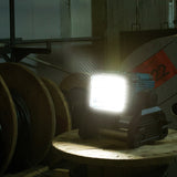 Lampe de chantier MAKITA DEADML811 LED AC/DC LXT