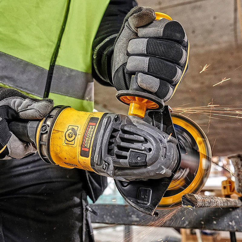 Meuleuse Ø125mm 54V DEWALT DCG418T2-QW avec coffret et 2 batteries 6,0 Ah FLEXVOLT