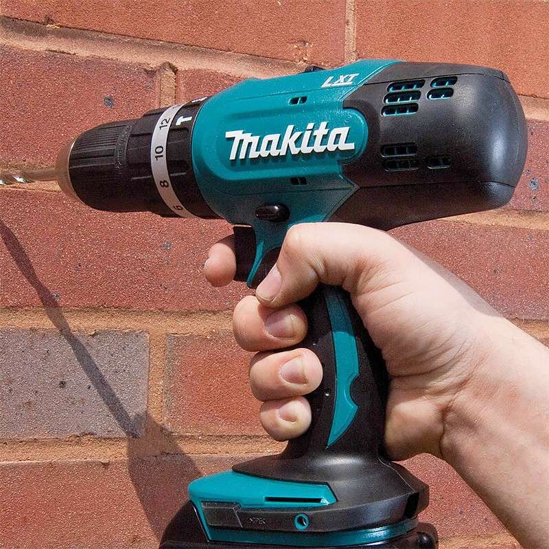 Visseuse Perceuse à Percussion MAKITA DHP453RFX2 à Batteries LXT 18 V (2 x 3,0 Ah)